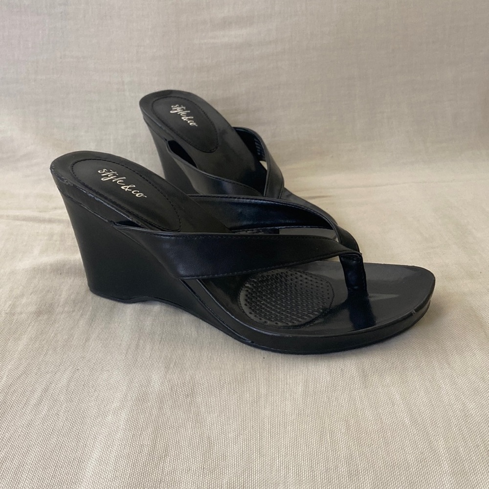 Black Style and Co.Thong Sandals, Size 9M